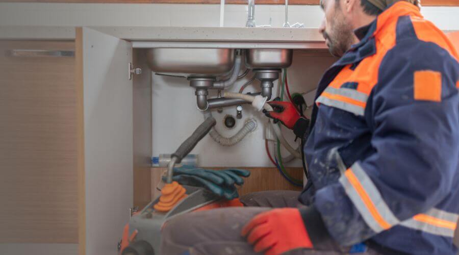 Professional slab leak plumber services in Blossom, TX